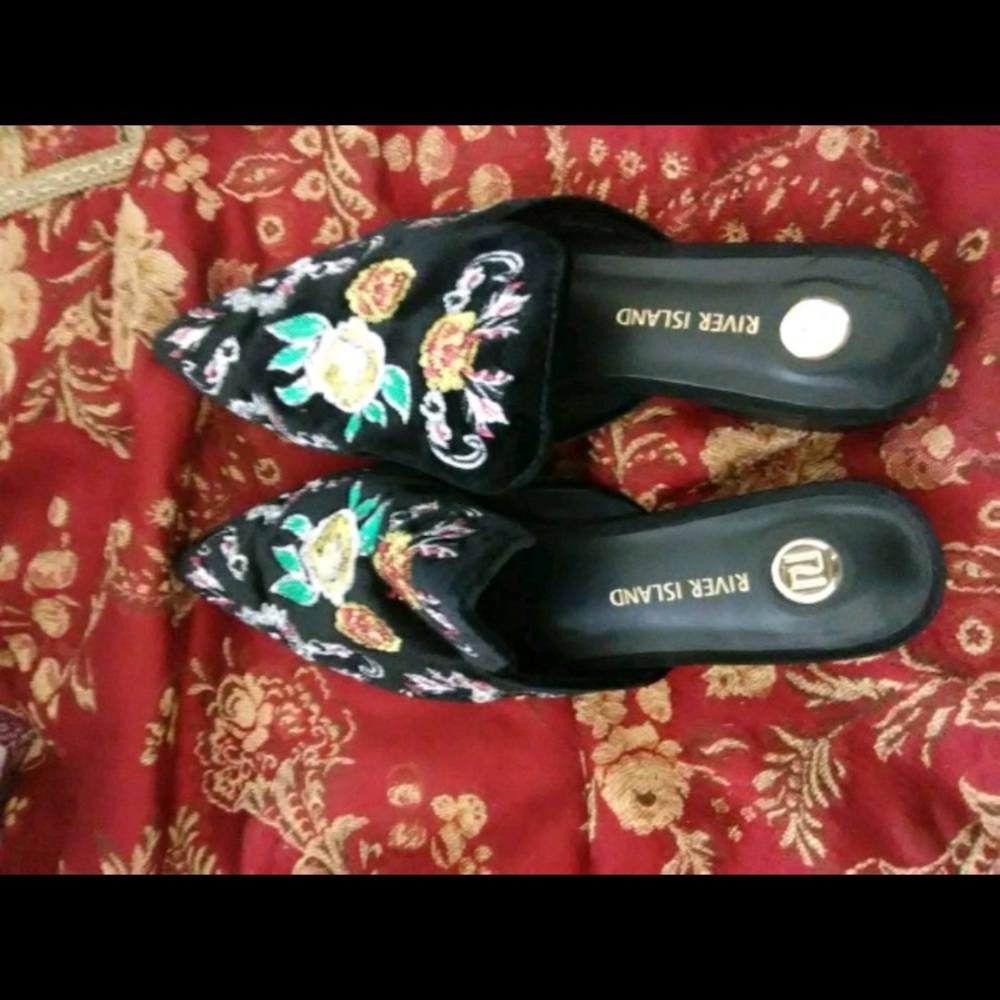 River Island Slip on